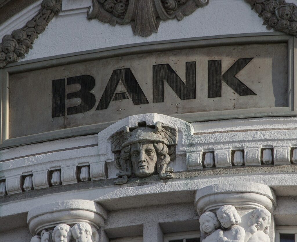 Defi vs Banks